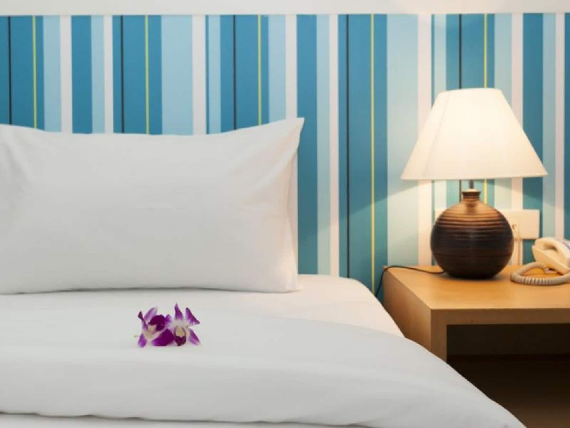 Grand Watergate Hotel Банкок Екстериор снимка