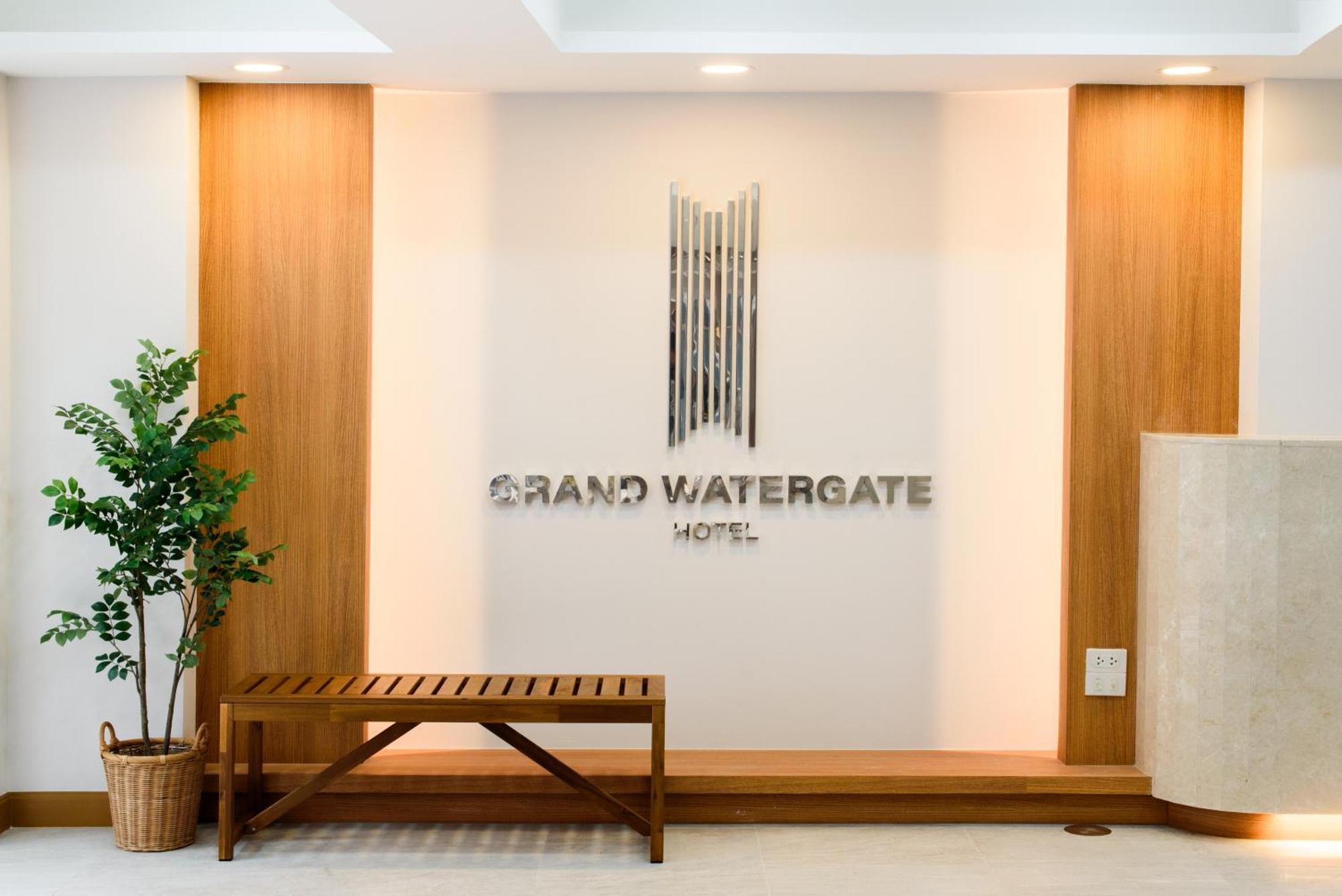 Grand Watergate Hotel Банкок Екстериор снимка
