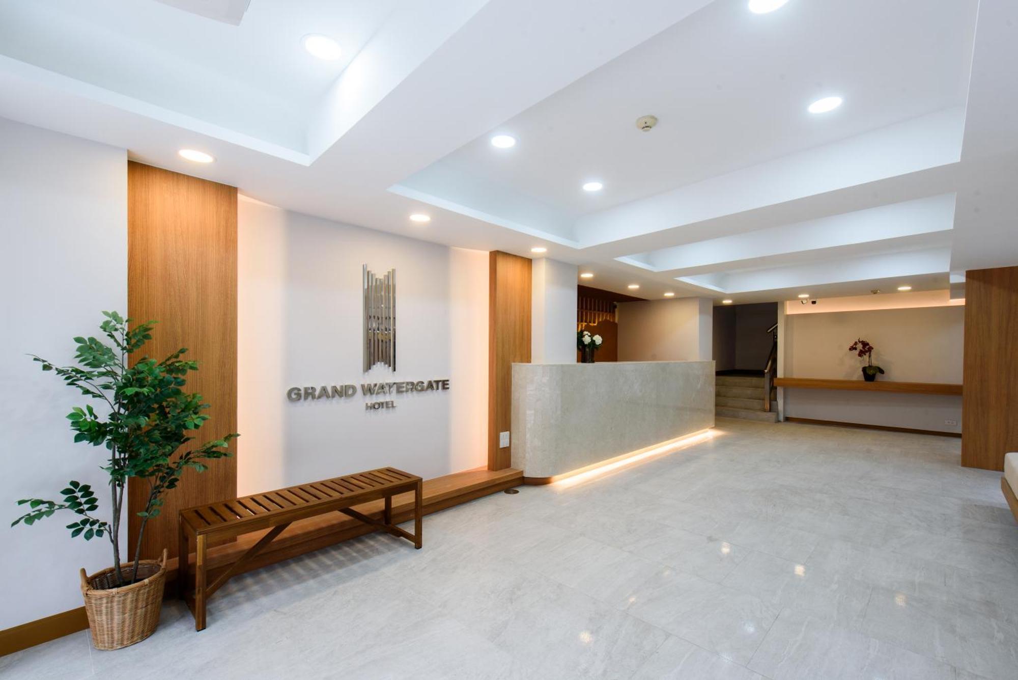 Grand Watergate Hotel Банкок Екстериор снимка